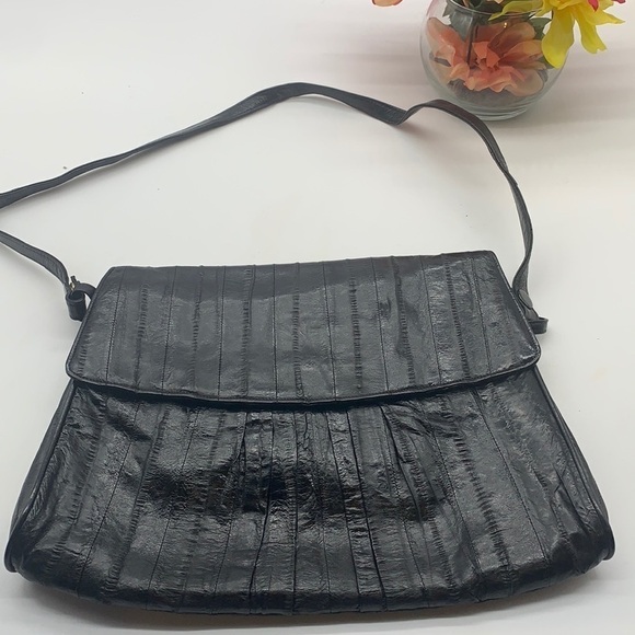 Handbags - Eel skin Black Shoulder Bag with detachable strap. BP1624A